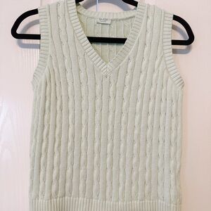 J. Galt Woman’s Cable Knit Vest in Light Green Color Size Small